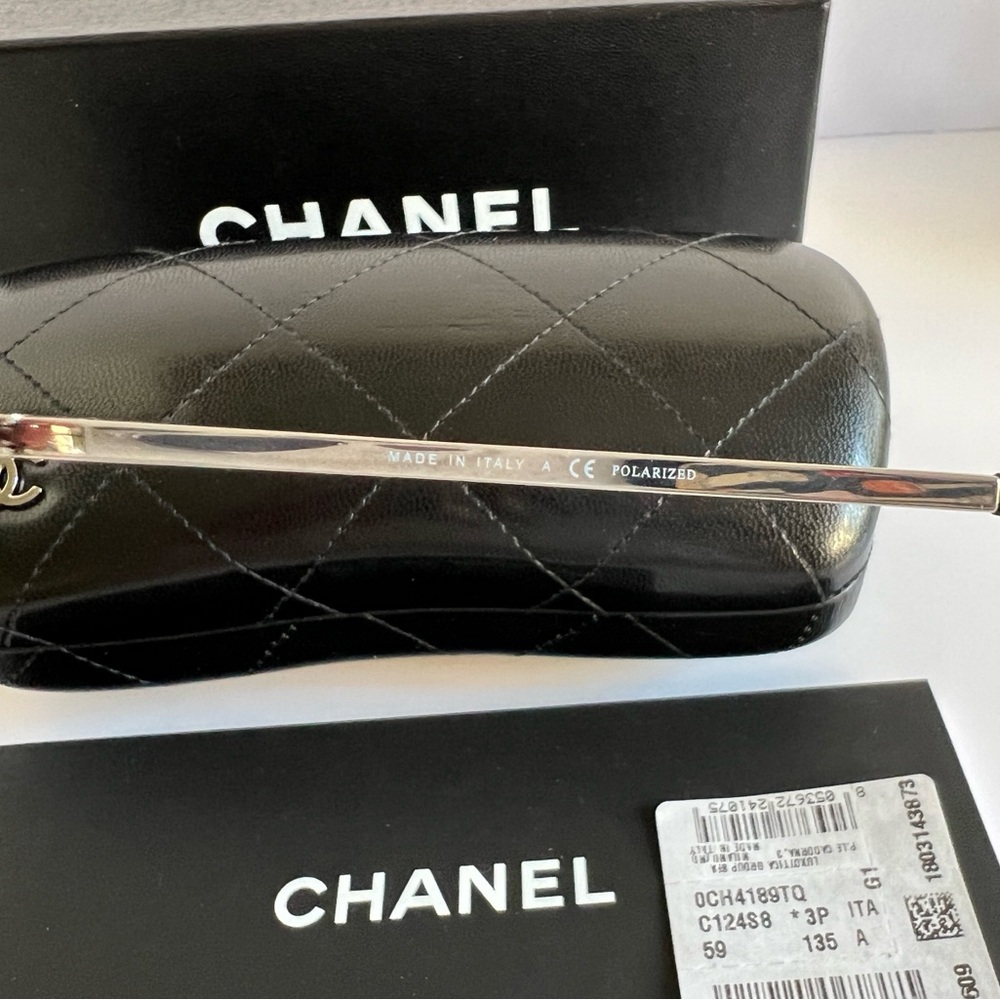 CHANEL 4189 silver/grey size 59/14 sunglasses  Black Quilted Eyewear Case - Picture 7 of 11